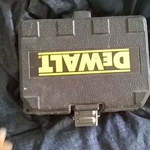 Dewalt 360° green beam laser